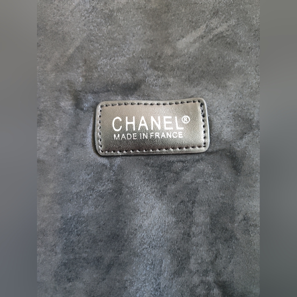 CHANEL 31 Rue Cambon Paris Gift Promotion Tote Black White Nylon Zip Top NIP - Picture 8 of 12